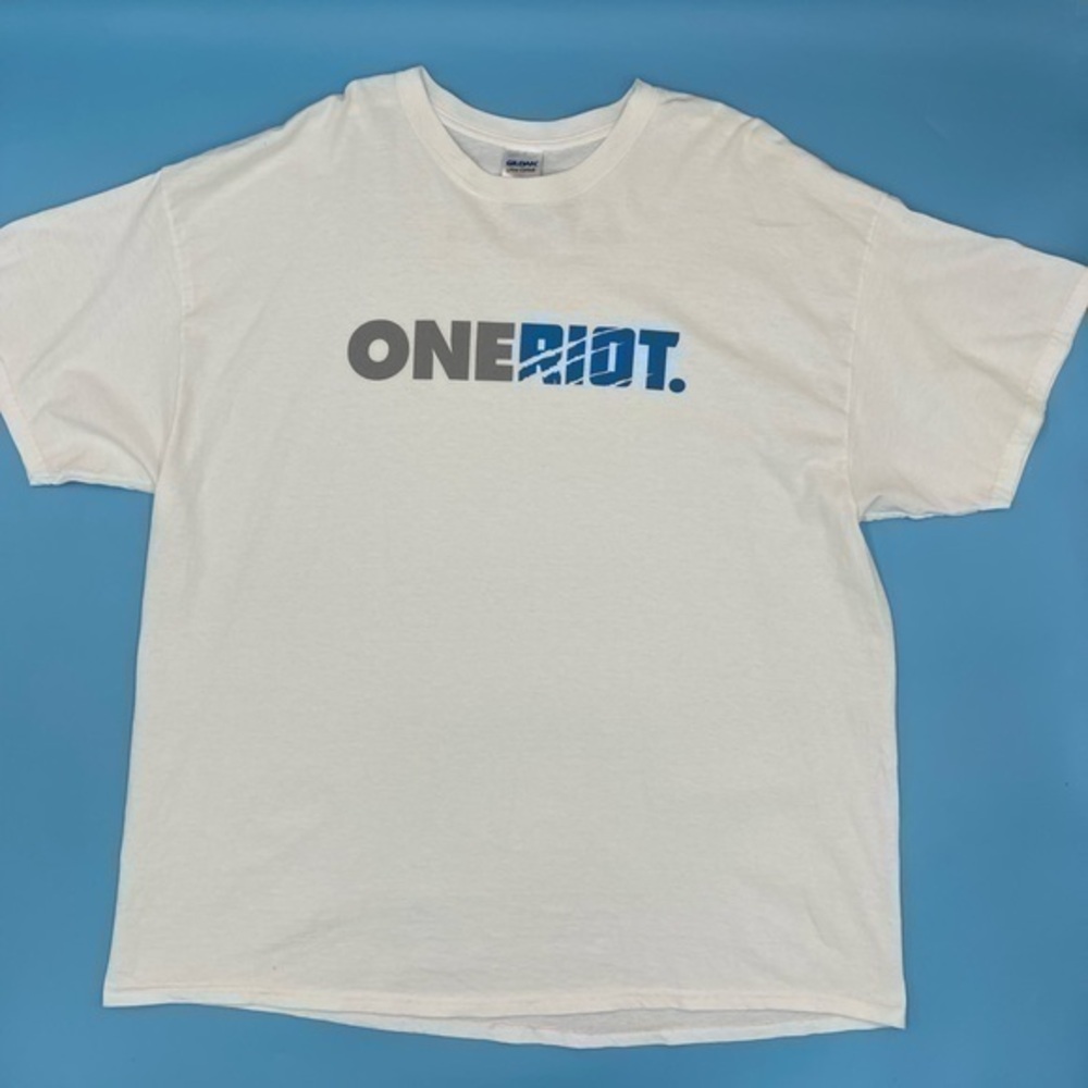 2015 ONE RIOT Graphic T-shirt